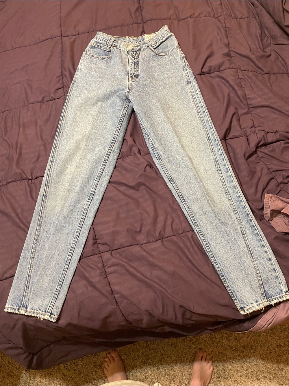 High-Rise Light Blue Wash Women’s Jeans